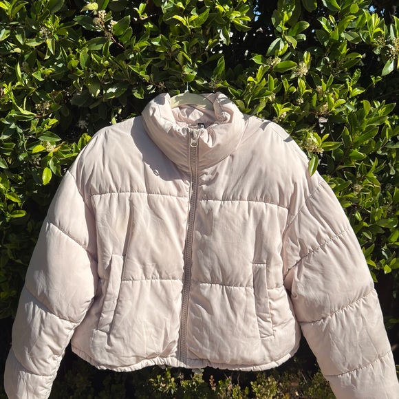 H&M Jackets & Blazers - Women’s Cropped Puffer Jacket